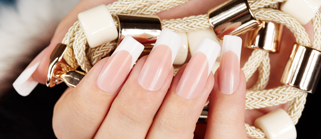 Gel vs. Acrylnägel: Was ist der Unterschied zwischen Gel und Acryl?