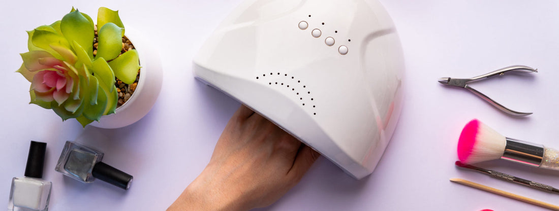 Was ist besser für Nägel – UV oder LED Nagellampe?
