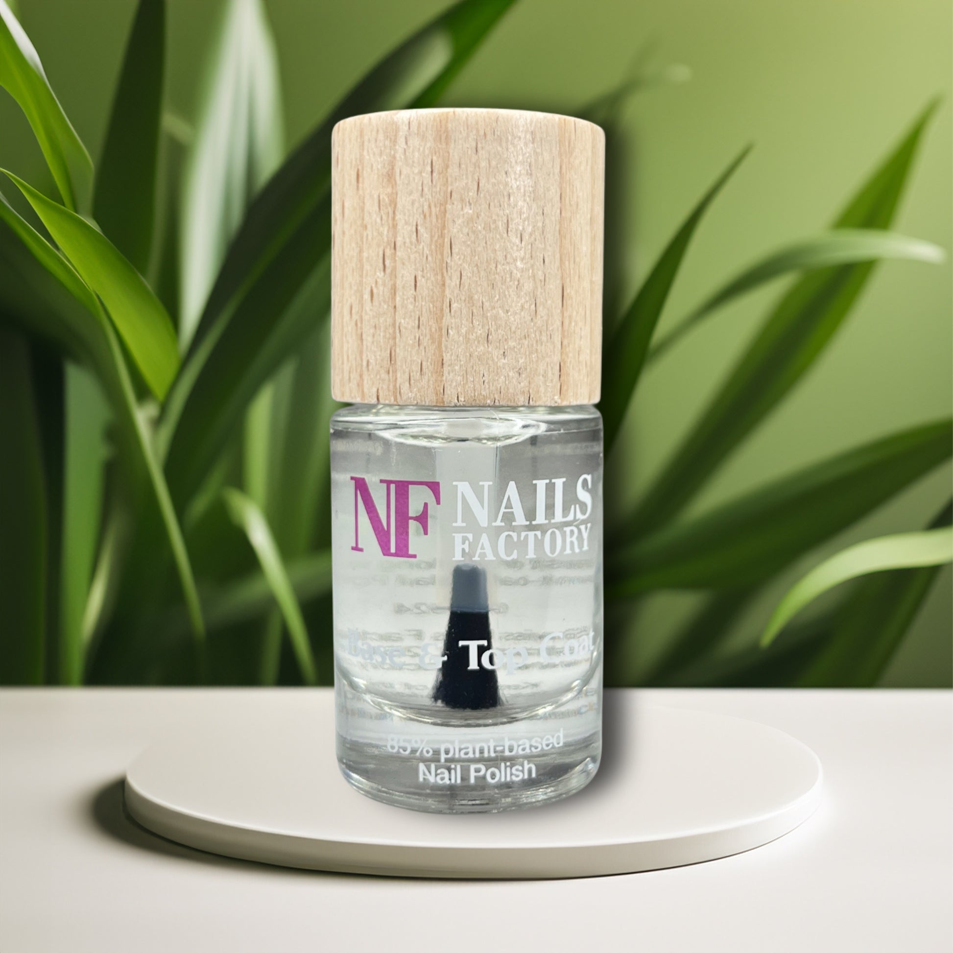 Green Plant Based Nagellack Base + Top Nails Factory