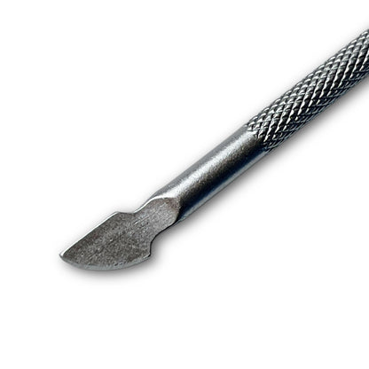 Nagelhautschieber mit Kratzer